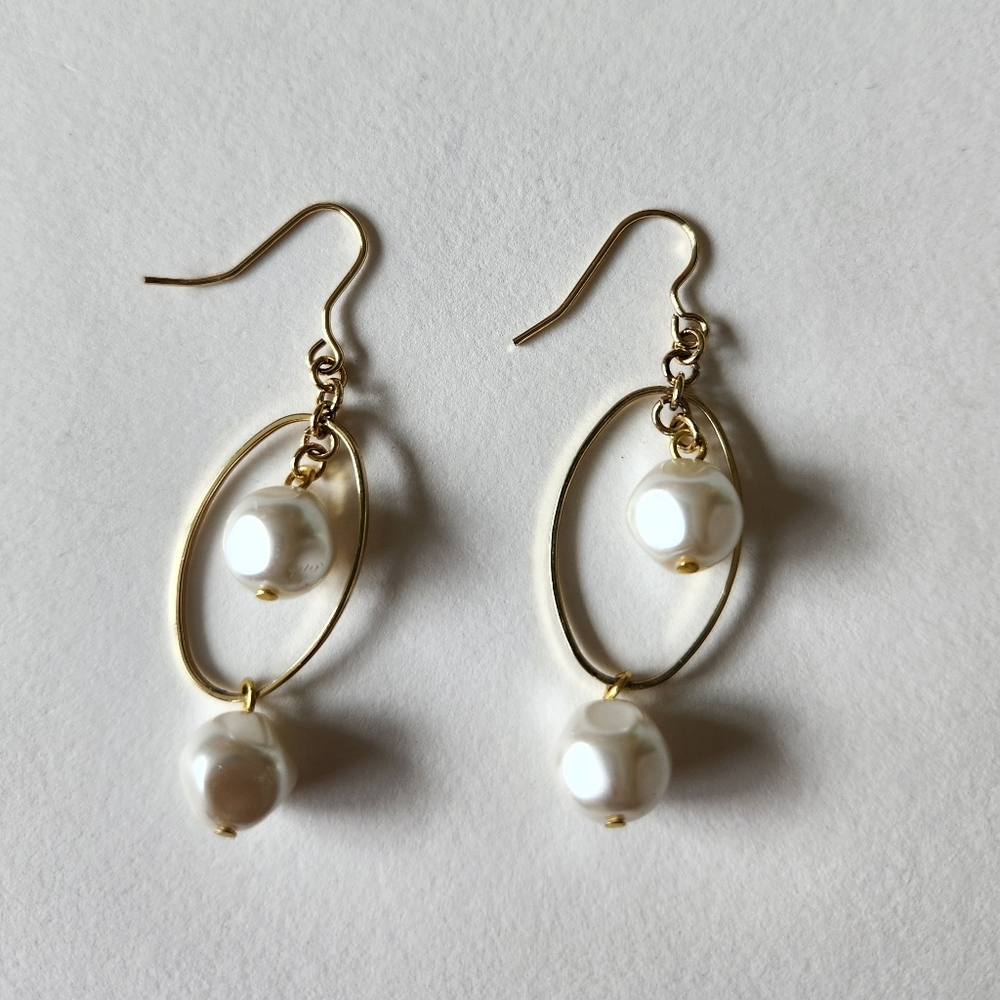 Double pearl earrings